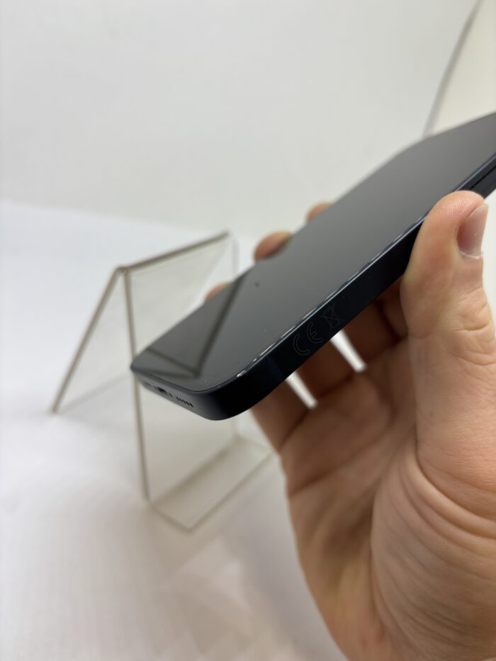 Apple iPhone 13 128GB Midnight - Obrázek 8