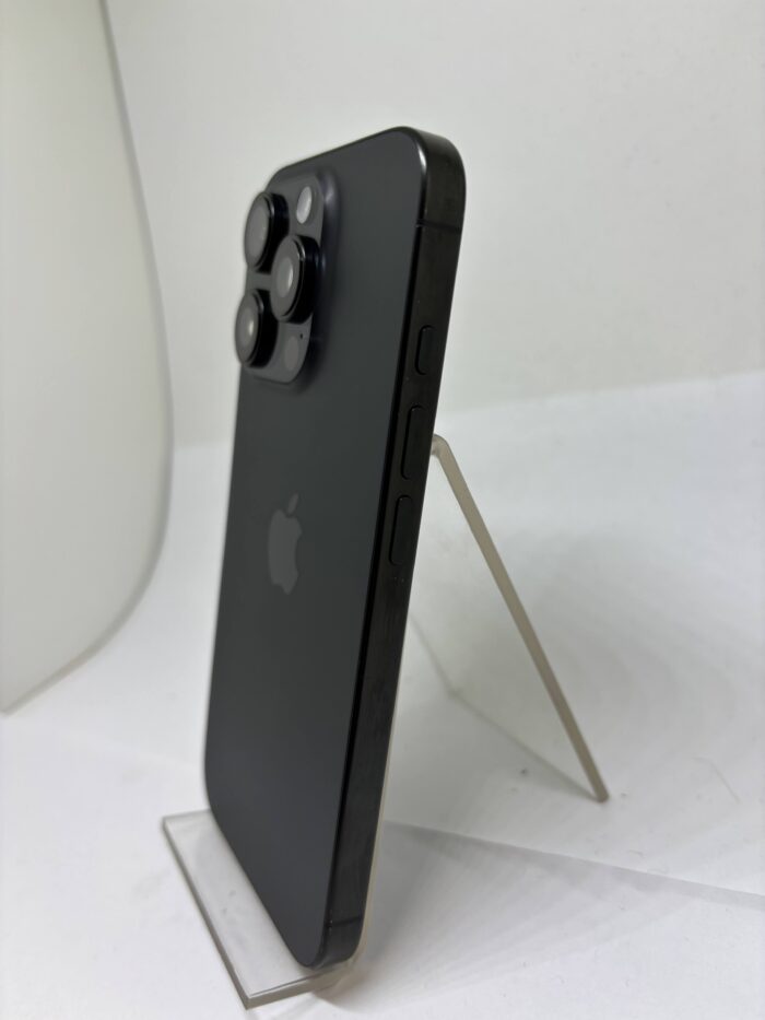 Apple iPhone 16 Pro 128GB Black Titanium eSIM - Obrázek 3