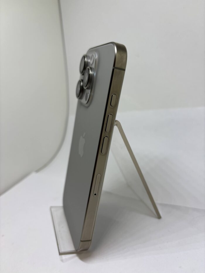 Apple iPhone 16 Pro 128GB Natural titanium - Obrázek 3