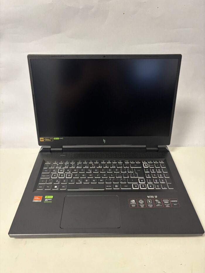 Acer Nitro 17 Obsidian Black - Obrázek 3