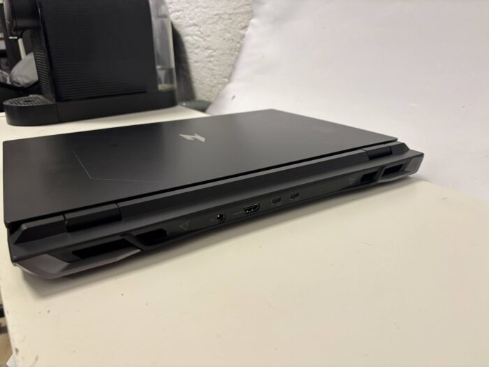 Acer Nitro 17 Obsidian Black - Obrázek 7